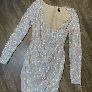 White Long-sleeve Cocktail Dress with Iridescent Sequins